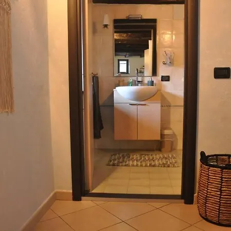 Cozy Hillside Getaway, Spectacular View