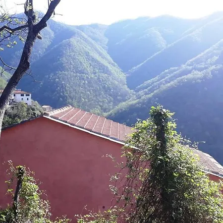 Cozy Hillside Getaway, Spectacular View Ranzo-Borgo