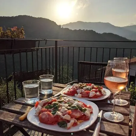 Дом отдыха Cozy Hillside Getaway, Spectacular View Ranzo-Borgo